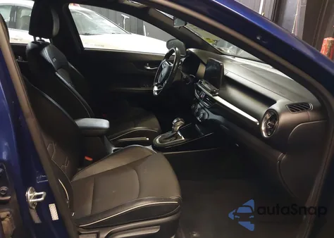 2021 Kia Forte Gt-Line z USA, uszkodzony, nr VIN 3KPF34AD4ME276155